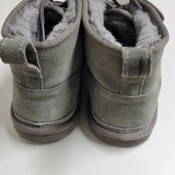 UGG Neumel Charcoal Men's Suede Low Chukka Boots. - Picture 6 of 11